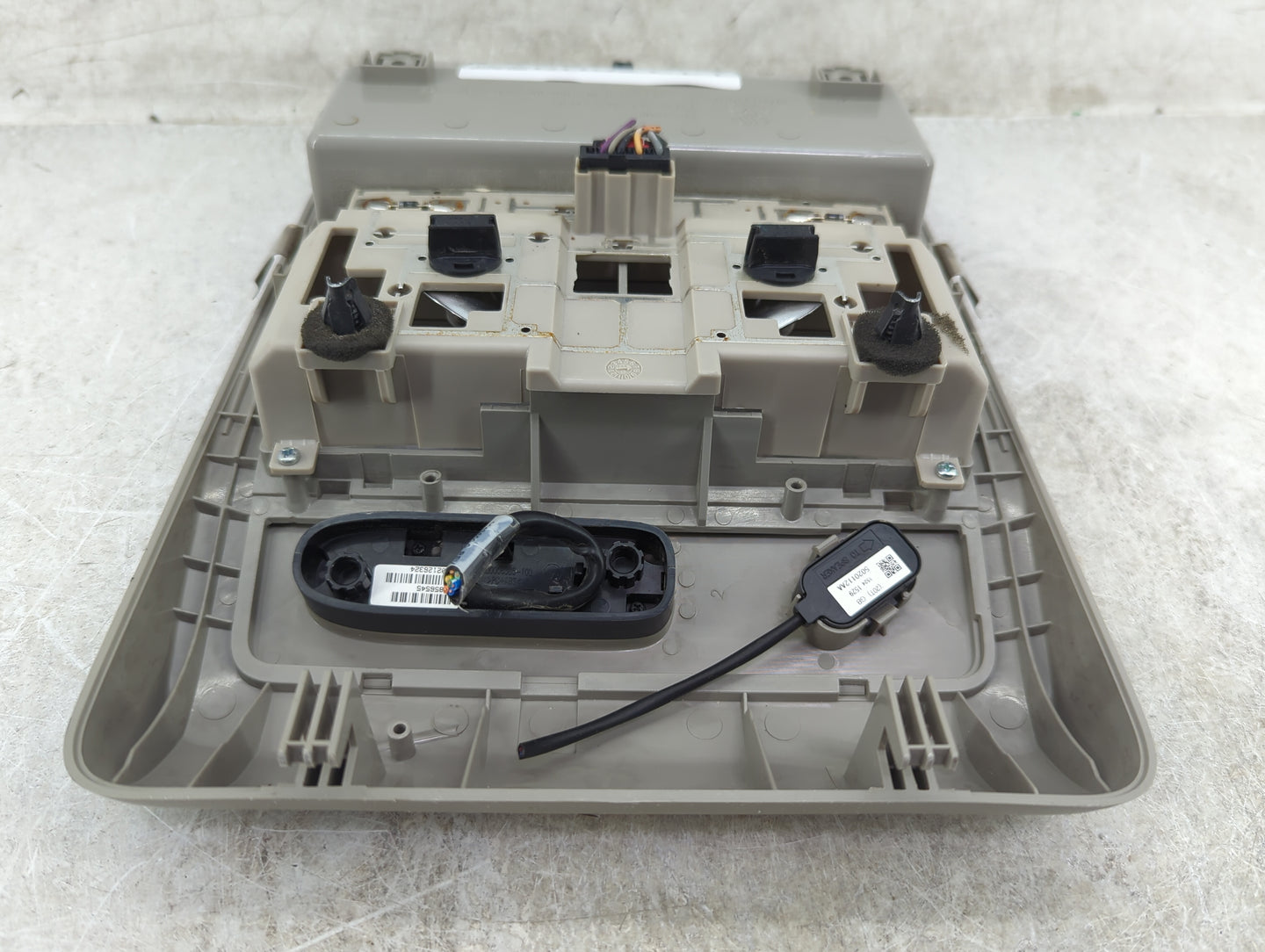 2012-2015 Chevrolet Captiva Sport Overhead Roof Console - Oemusedautoparts1.com