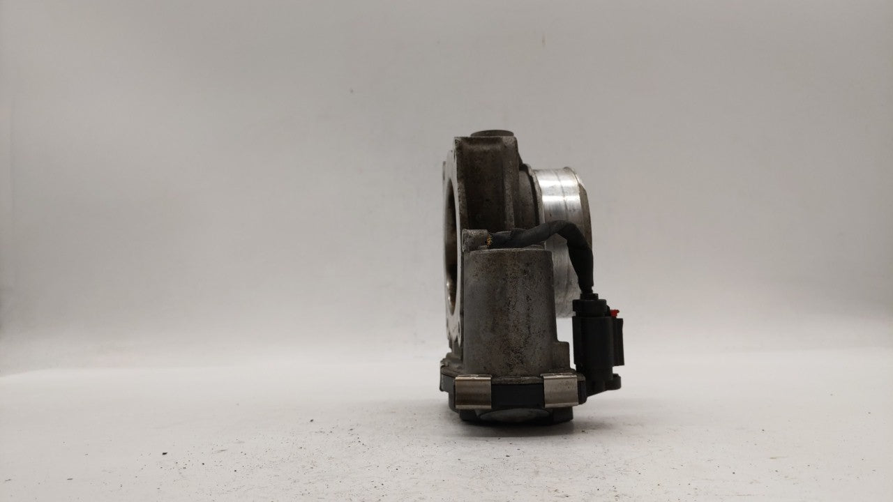 2012 Chevrolet Captiva Sport Throttle Body P/N:12632172BA 12670981AA Fits Fits 2013 2014 2015 2016 2017 2018 2019 OEM Used A