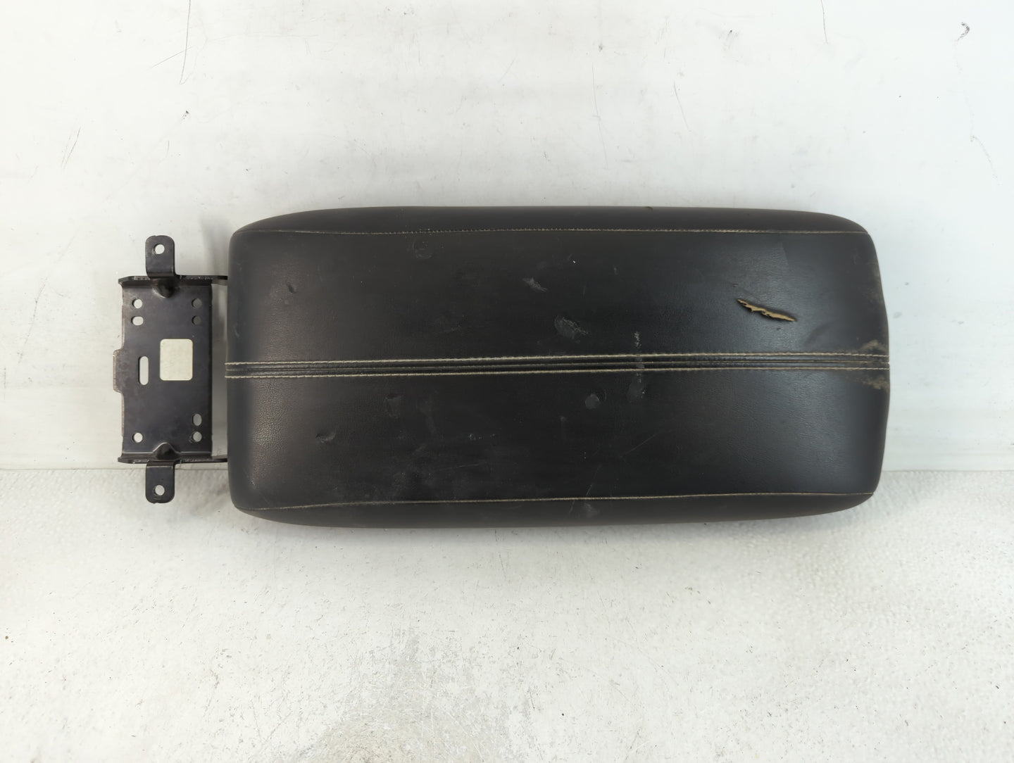 2012 Chevrolet Captiva Sport Center Console Armrest Cover Lid Fits OEM Used Auto Parts - Oemusedautoparts1.com