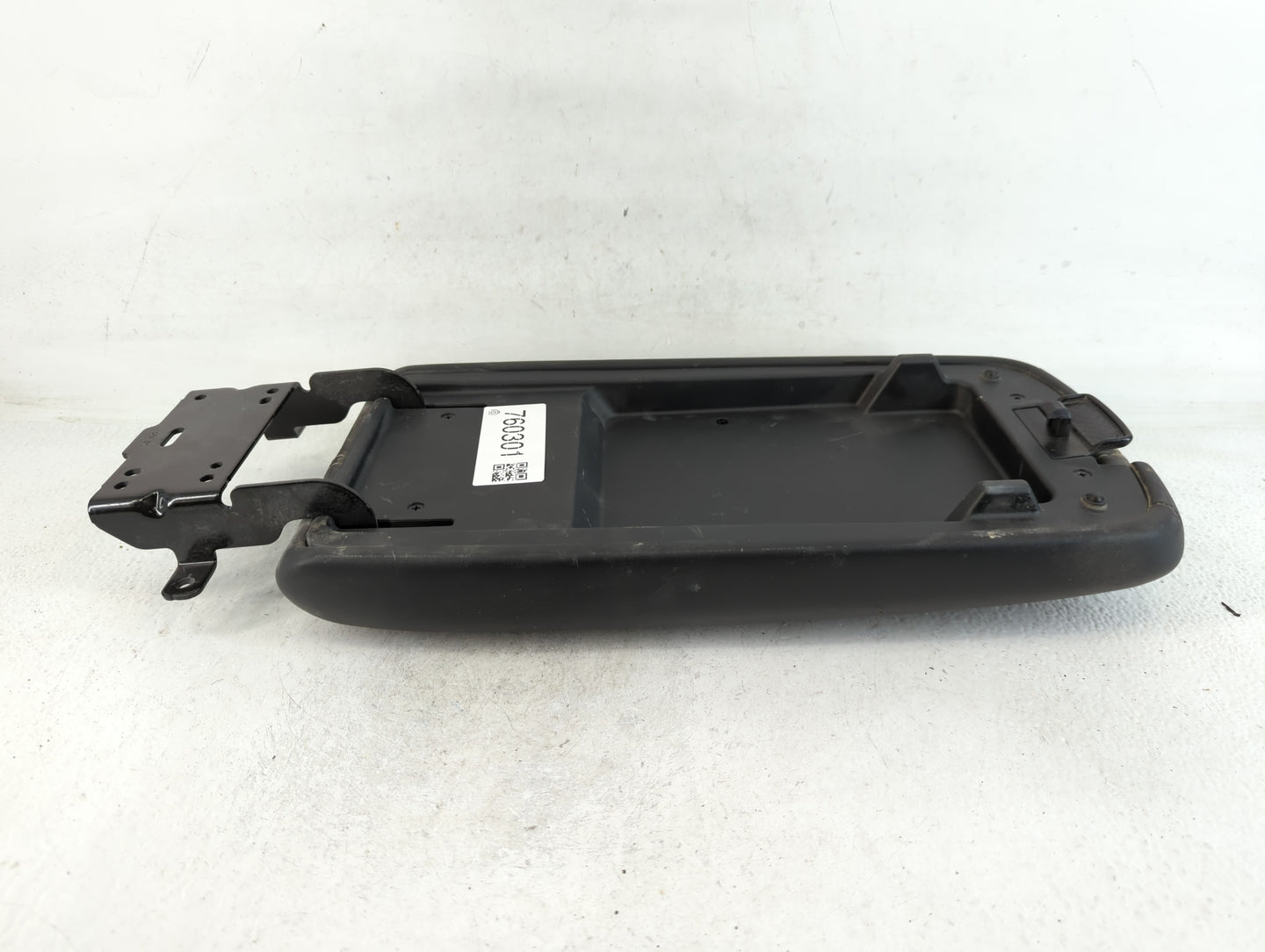 2012 Chevrolet Captiva Sport Center Console Armrest Cover Lid Fits OEM Used Auto Parts - Oemusedautoparts1.com