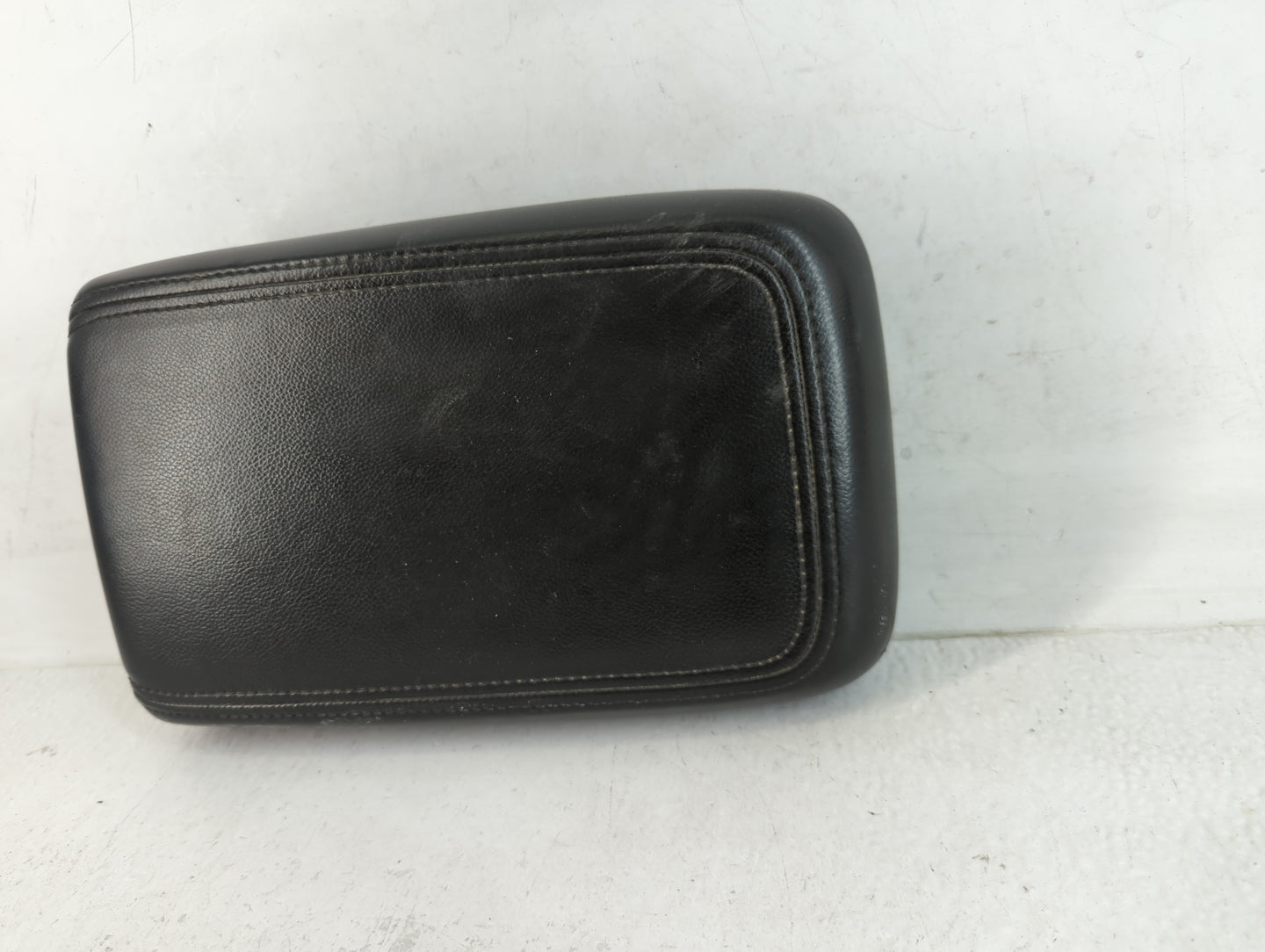 2012 Chevrolet Captiva Sport Center Console Armrest Cover Lid Fits OEM Used Auto Parts - Oemusedautoparts1.com