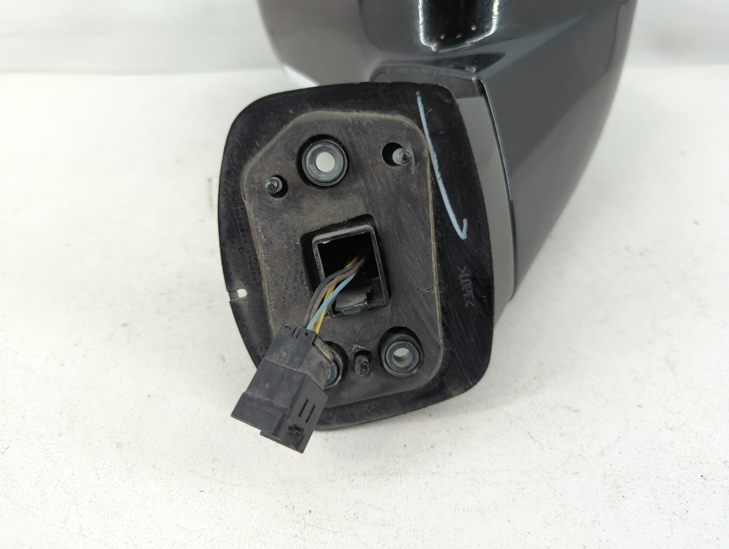 2012-2015 Chevrolet Captiva Sport Driver Side View Mirror - Left Door Mirror OEM Used - Oemusedautoparts1.com