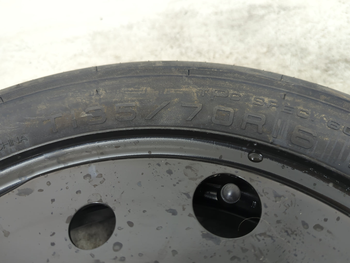 2012-2012 Chevrolet Captiva Sport Spare Donut Tire Wheel Rim Oem - Oemusedautoparts1.com