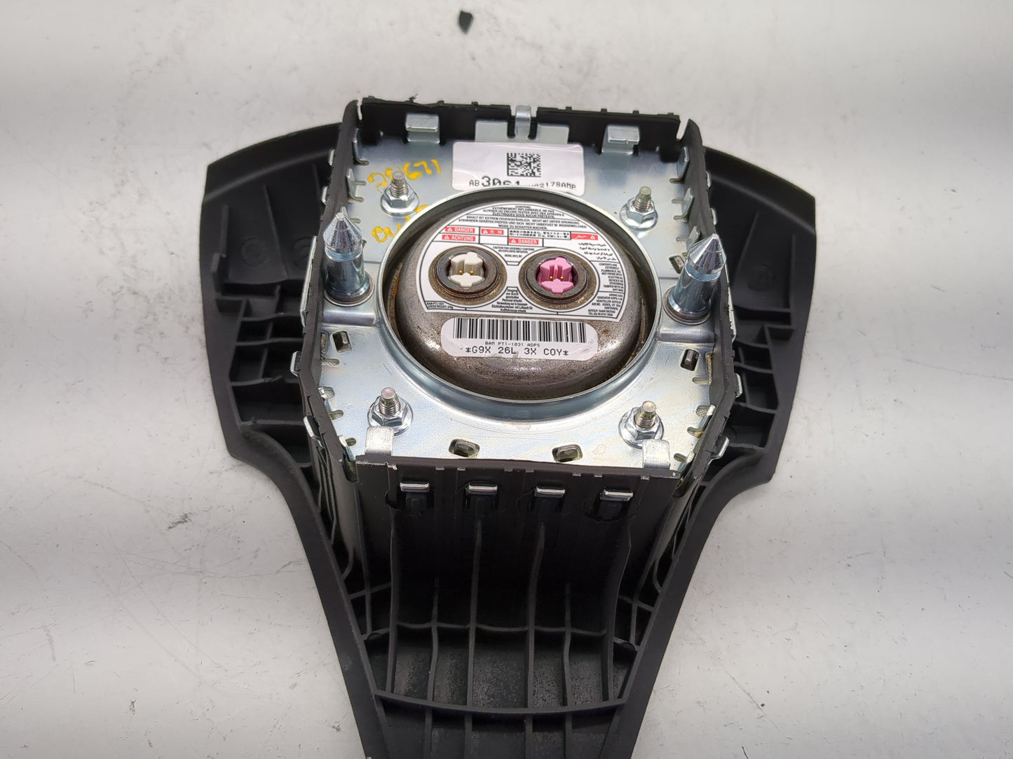 2012 Chevrolet Captiva Sport Air Bag Driver Left Steering Wheel Mounted - Oemusedautoparts1.com