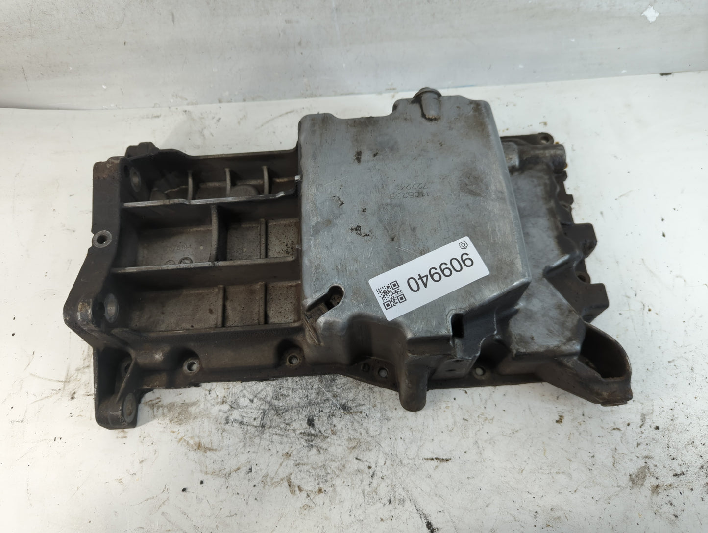 2012-2015 Chevrolet Captiva Sport Engine Oil Pan P/N:12578194 Fits OEM Used Auto Parts - Oemusedautoparts1.com