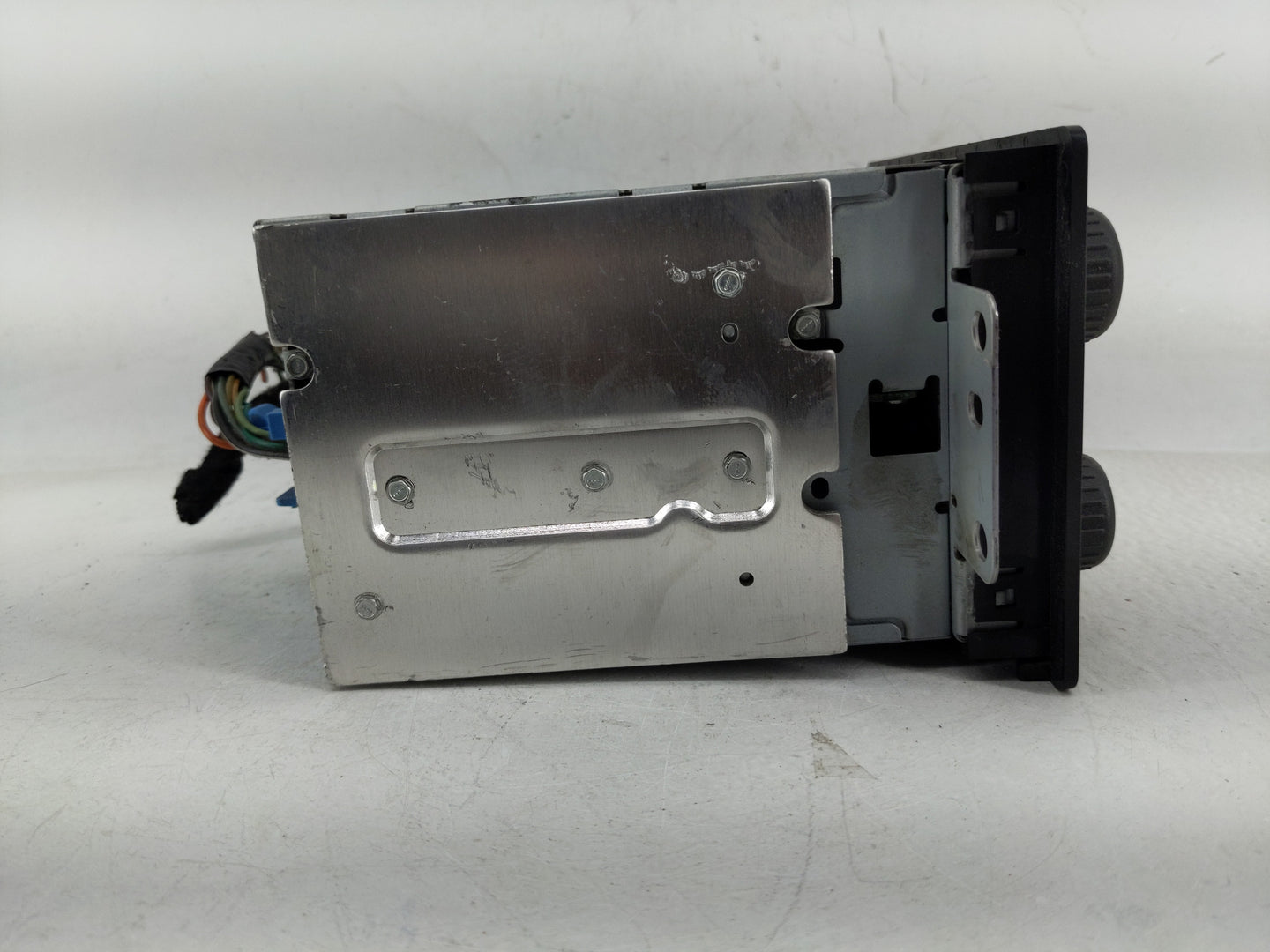 2005-2012 Chevrolet Colorado Radio AM FM Cd Player Receiver Replacement P/N:25998449 Fits OEM Used Auto Parts - Oemusedautop