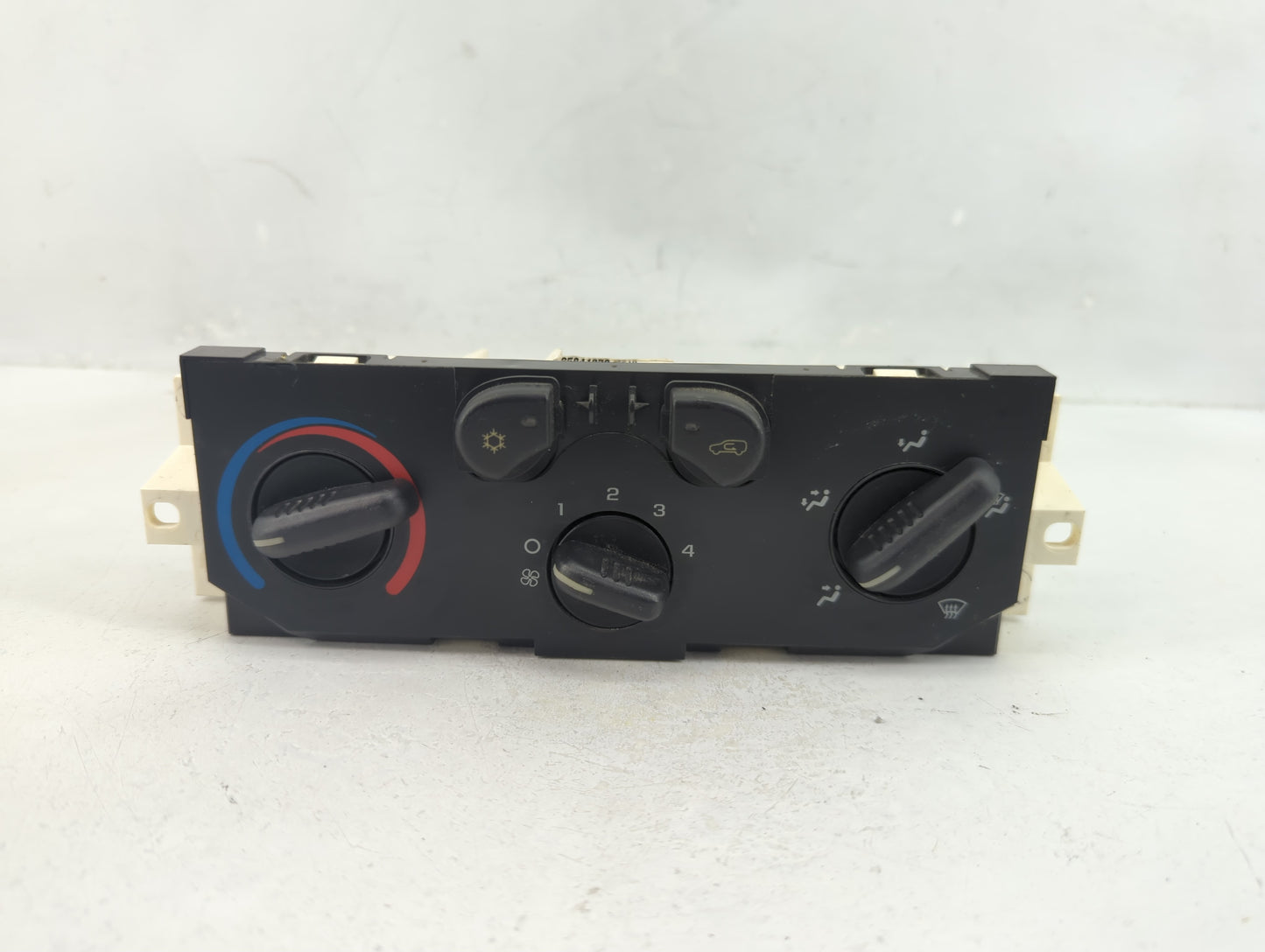 2004-2012 Chevrolet Colorado Climate Control Module Temperature AC/Heater Replacement P/N:25841856 Fits OEM Used Auto Parts 
