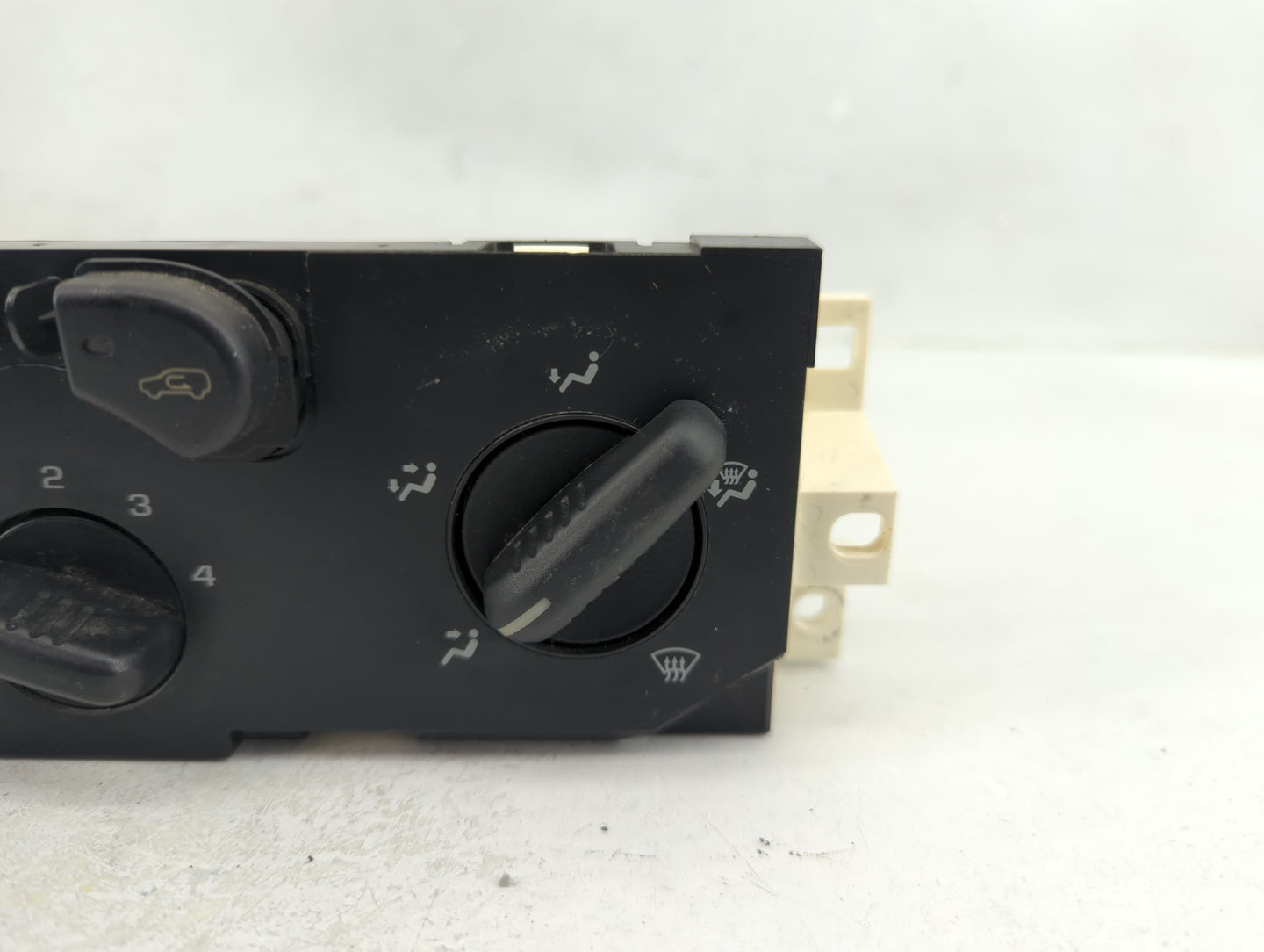 2004-2012 Chevrolet Colorado Climate Control Module Temperature AC/Heater Replacement P/N:25841856 Fits OEM Used Auto Parts 