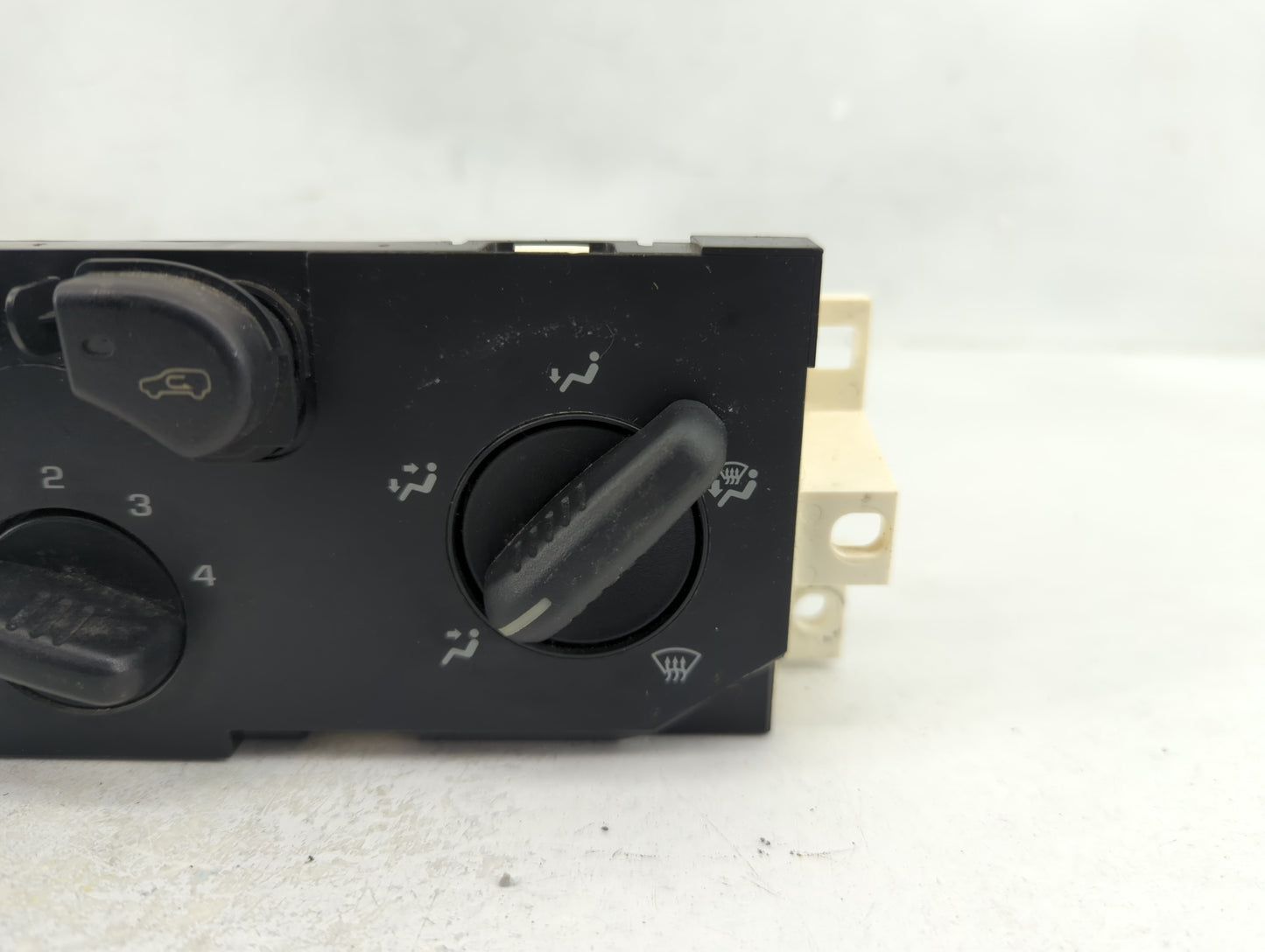 2004-2012 Chevrolet Colorado Climate Control Module Temperature AC/Heater Replacement P/N:25841856 Fits OEM Used Auto Parts 