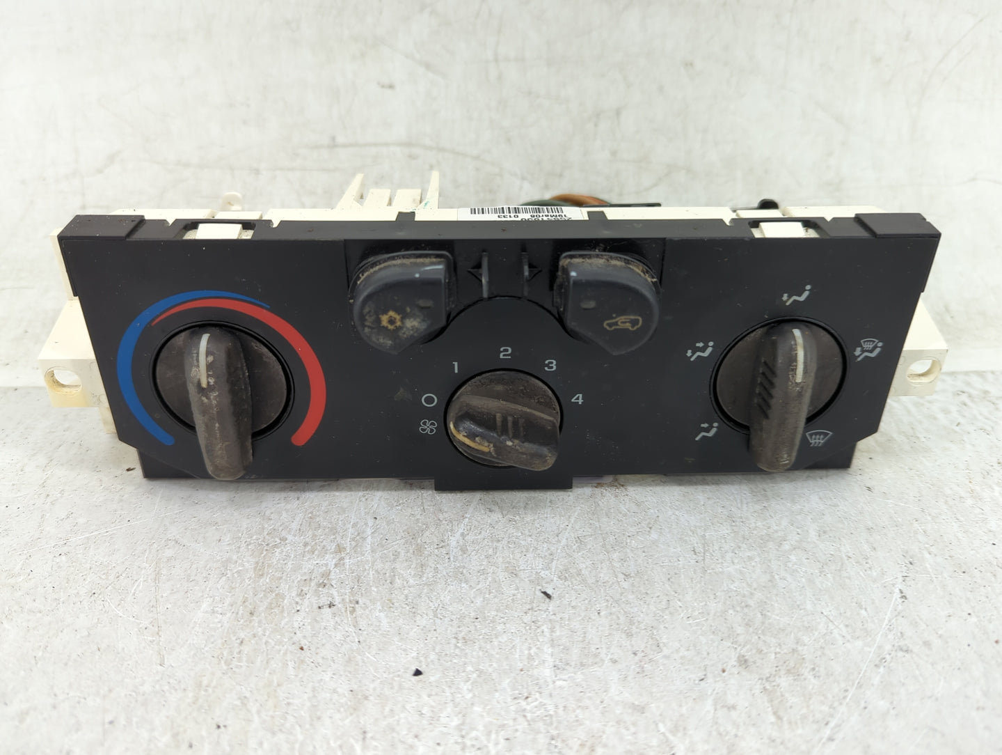 2004-2012 Chevrolet Colorado Climate Control Module Temperature AC/Heater Replacement P/N:25841856 Fits OEM Used Auto Parts 