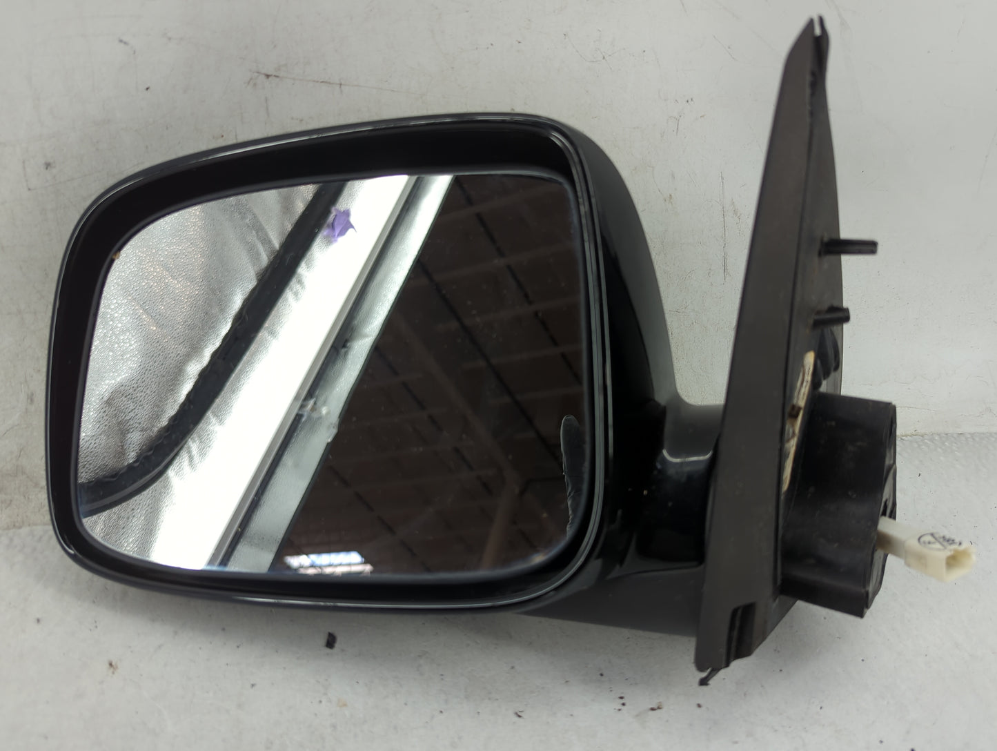 2009-2012 Chevrolet Colorado Driver Side View Mirror - Left Door Mirror OEM Used - Oemusedautoparts1.com