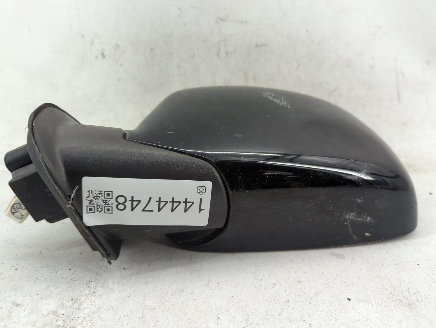 2009-2012 Chevrolet Colorado Driver Side View Mirror - Left Door Mirror OEM Used - Oemusedautoparts1.com