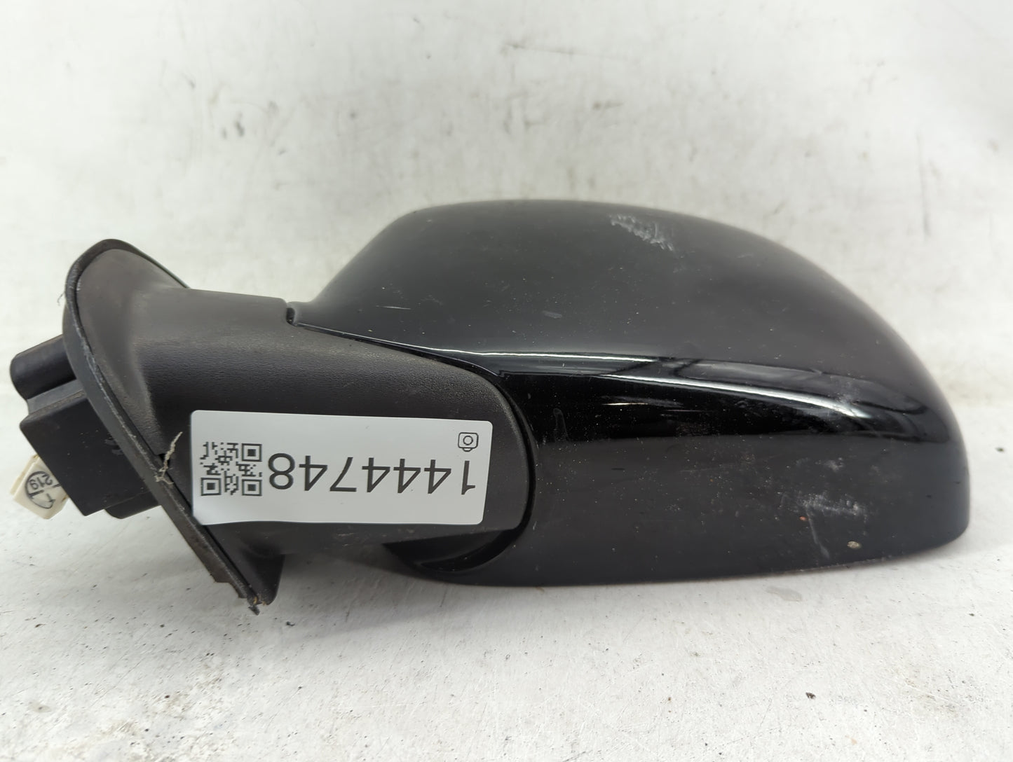 2009-2012 Chevrolet Colorado Driver Side View Mirror - Left Door Mirror OEM Used - Oemusedautoparts1.com