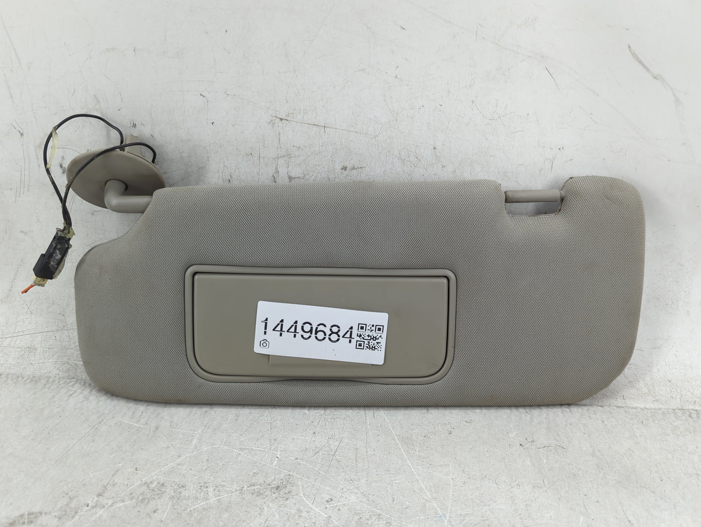 2011-2012 Chevrolet Colorado Sun Visor Shade Replacement Driver Left Mirror Fits Fits 2011 2012 OEM Used Auto Parts - Oemuse