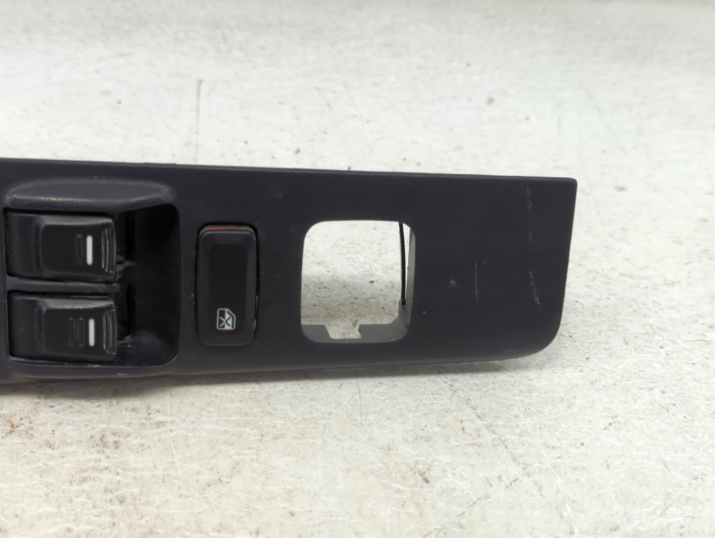 2004-2012 Chevrolet Colorado Master Power Window Switch Replacement Driver Side Left P/N:517317 Fits OEM Used Auto Parts - O