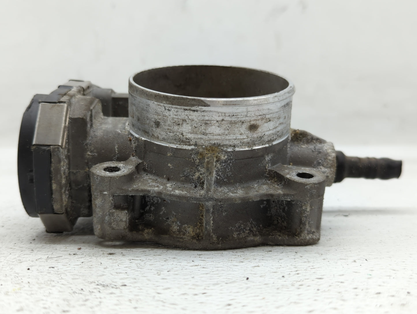 2008-2012 Chevrolet Colorado Throttle Body P/N:018AA Fits Fits 2008 2009 2010 2011 2012 OEM Used Auto Parts - Oemusedautopar