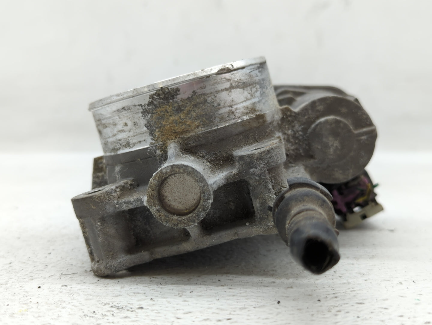 2008-2012 Chevrolet Colorado Throttle Body P/N:018AA Fits Fits 2008 2009 2010 2011 2012 OEM Used Auto Parts - Oemusedautopar