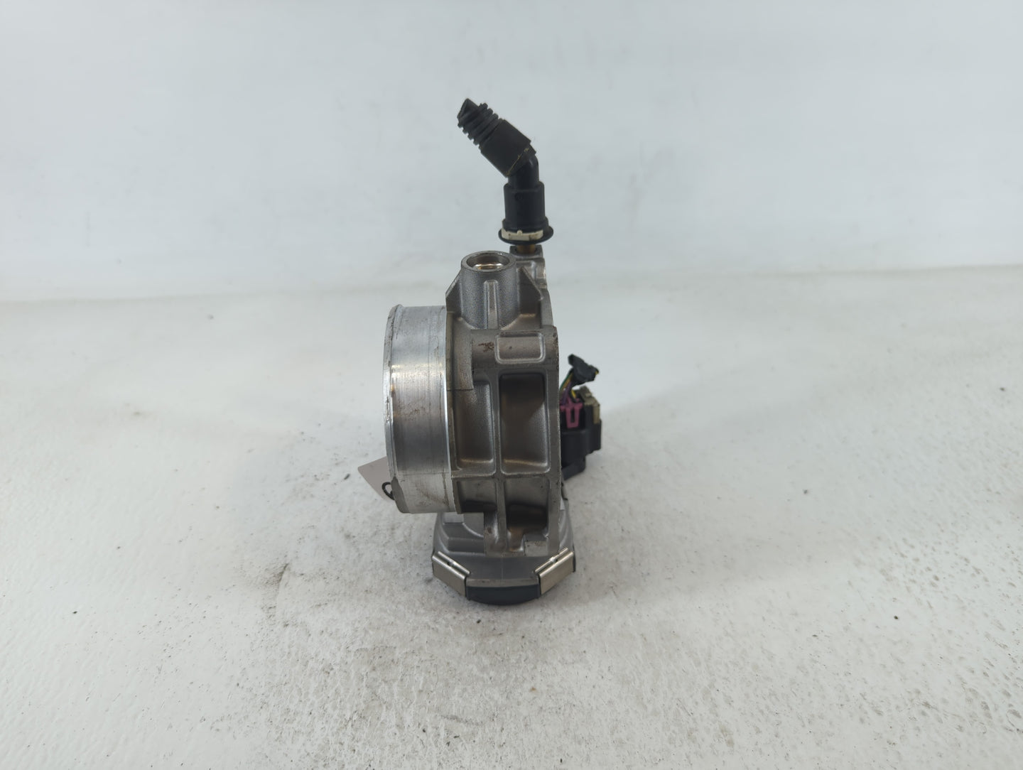 2008-2012 Chevrolet Colorado Throttle Body P/N:016AA9354C Fits Fits 2008 2009 2010 2011 2012 OEM Used Auto Parts - Oemusedau