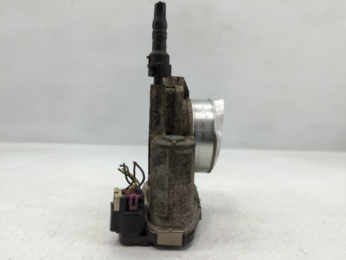 2008-2012 Chevrolet Colorado Throttle Body P/N:5198C 018AA Fits Fits 2008 2009 2010 2011 2012 OEM Used Auto Parts - Oemuseda