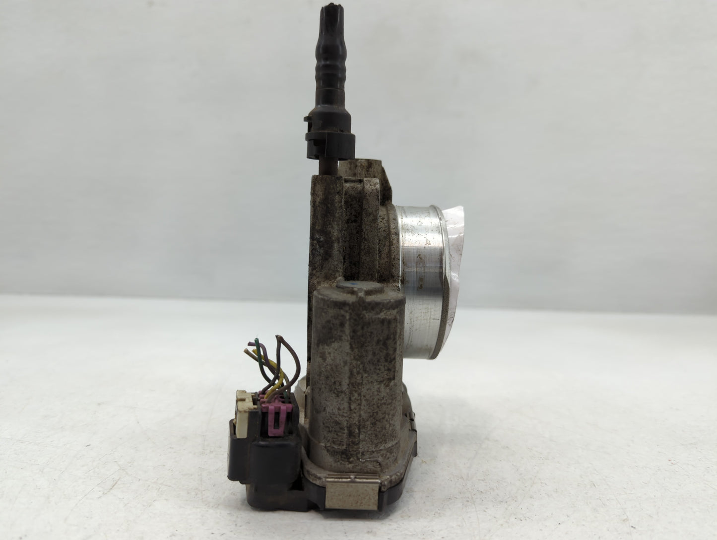 2008-2012 Chevrolet Colorado Throttle Body P/N:5198C 018AA Fits Fits 2008 2009 2010 2011 2012 OEM Used Auto Parts - Oemuseda