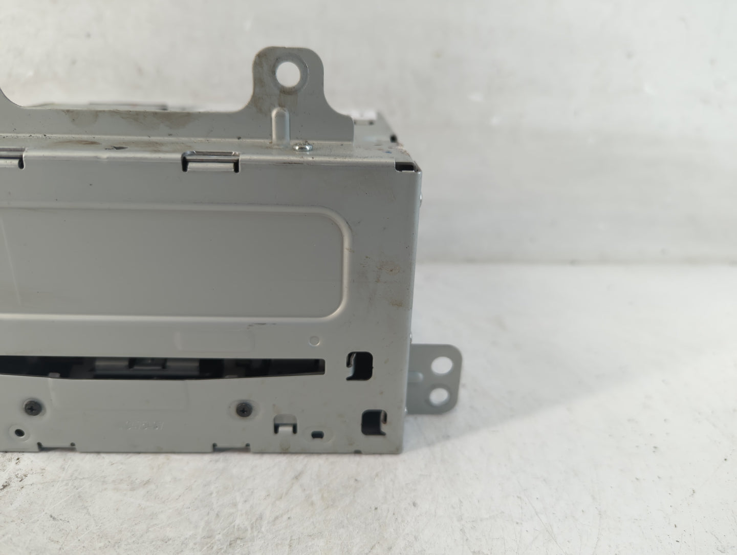 2012 Chevrolet Cruze Radio AM FM Cd Player Receiver Replacement P/N:22870782 Fits OEM Used Auto Parts - Oemusedautoparts1.co