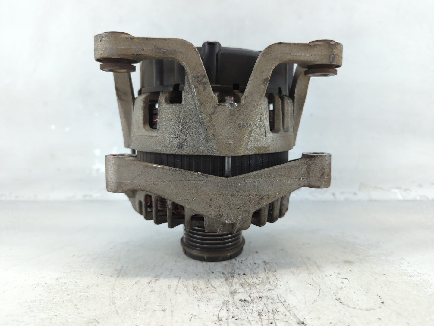 2011-2016 Chevrolet Cruze Alternator Replacement Generator Charging Assembly Engine OEM P/N:95939943 Fits OEM Used Auto Part