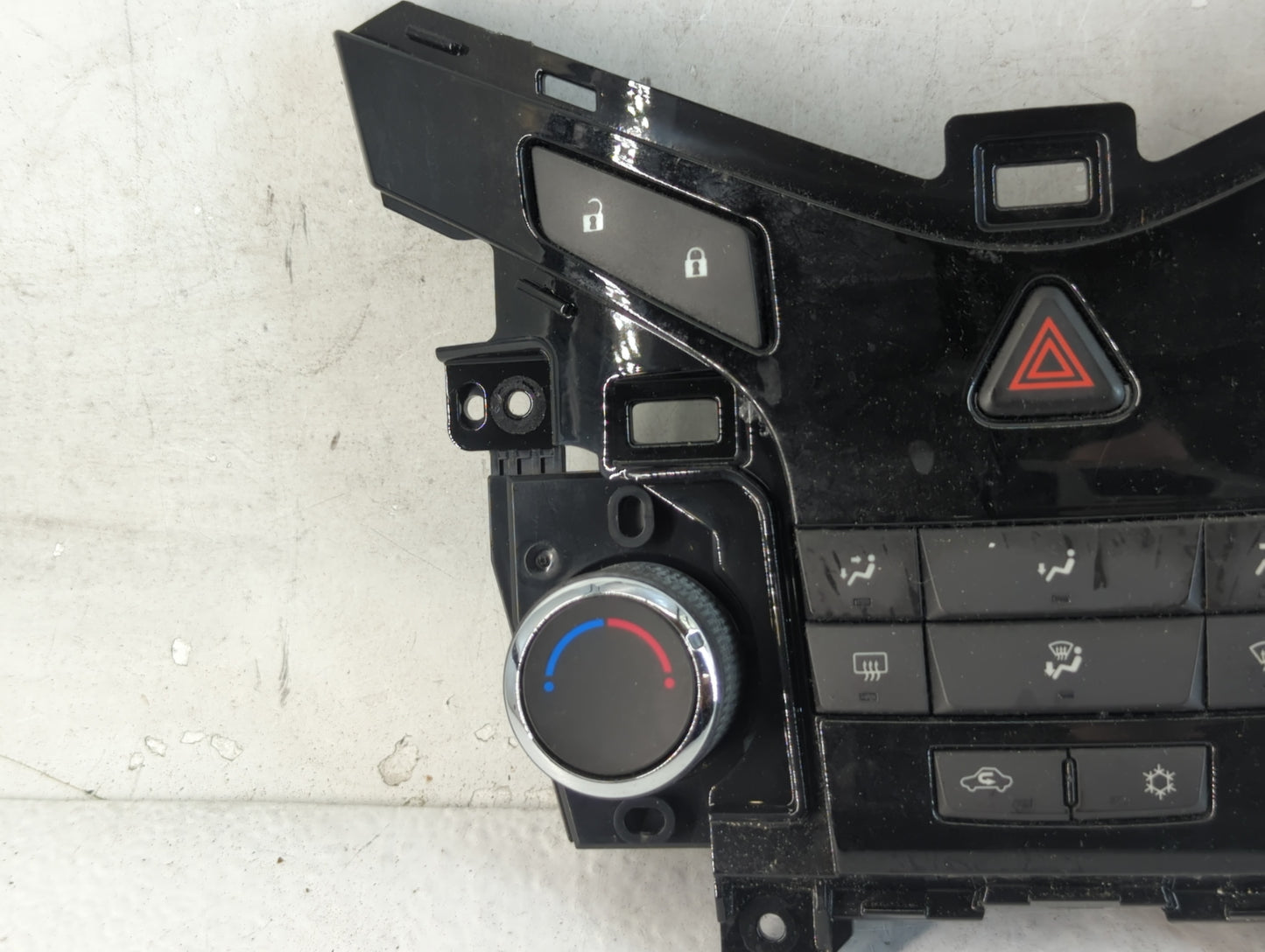 2011-2012 Chevrolet Cruze Climate Control Module Temperature AC/Heater Replacement P/N:95017054 Fits Fits 2011 2012 OEM Used
