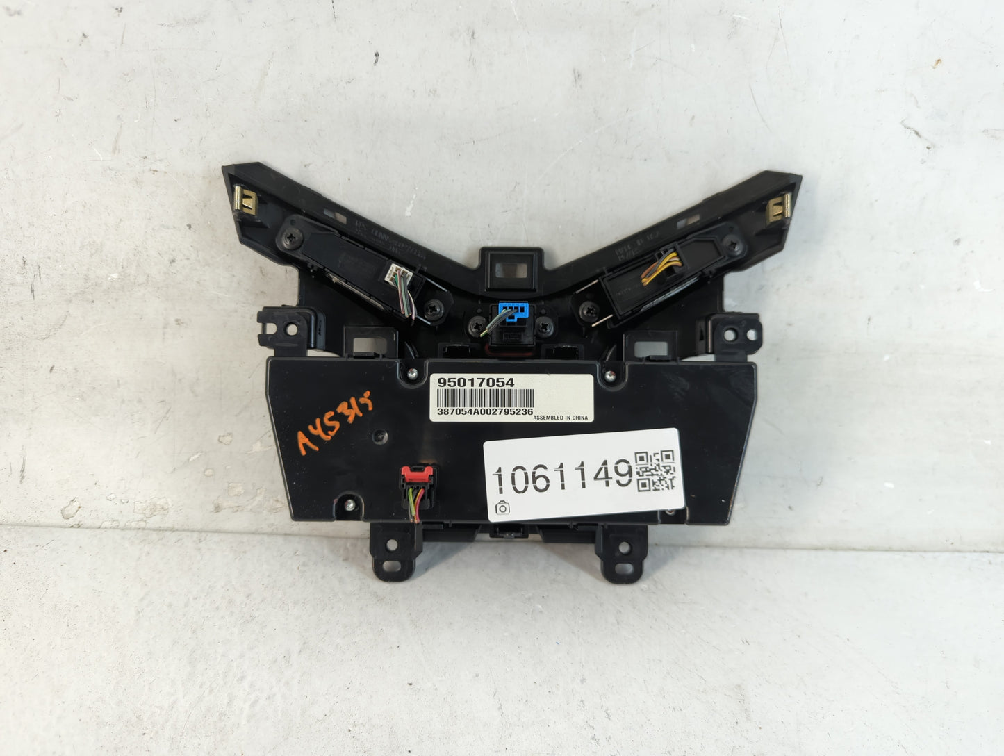 2011-2012 Chevrolet Cruze Climate Control Module Temperature AC/Heater Replacement P/N:95017054 Fits Fits 2011 2012 OEM Used
