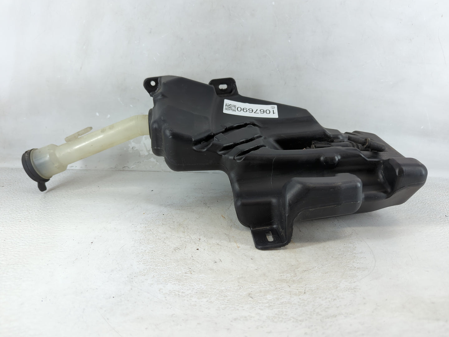 2011-2016 Chevrolet Cruze Windshield Washer Fluid Reservoir Bottle Oem - Oemusedautoparts1.com