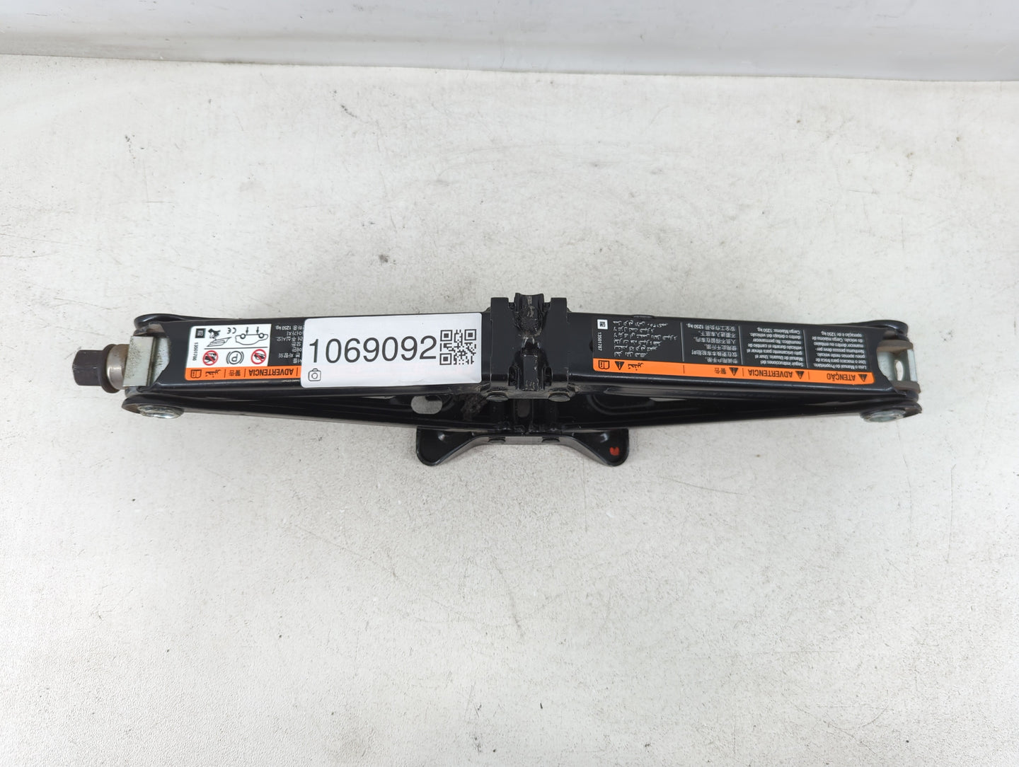 2012 Chevrolet Cruze Spare Scissor Car Jack - Oemusedautoparts1.com