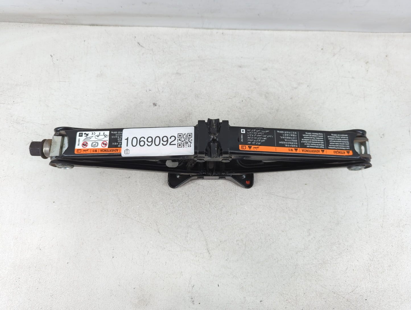 2012 Chevrolet Cruze Spare Scissor Car Jack - Oemusedautoparts1.com