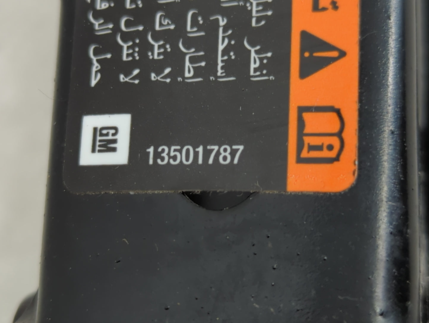 2012 Chevrolet Cruze Spare Scissor Car Jack - Oemusedautoparts1.com