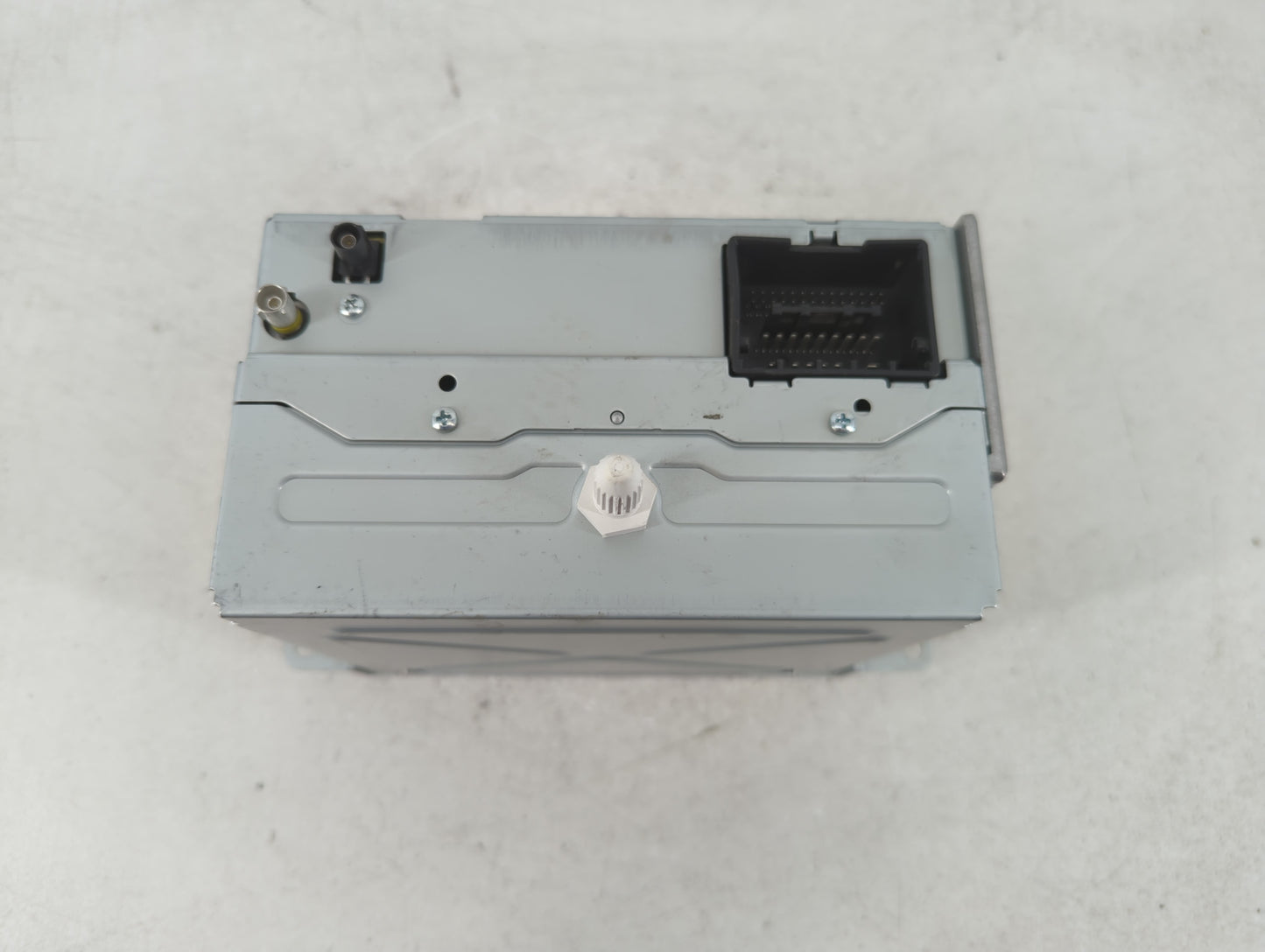 2011-2012 Chevrolet Cruze Radio AM FM Cd Player Receiver Replacement P/N:22870782 Fits Fits 2010 2011 2012 OEM Used Auto Par