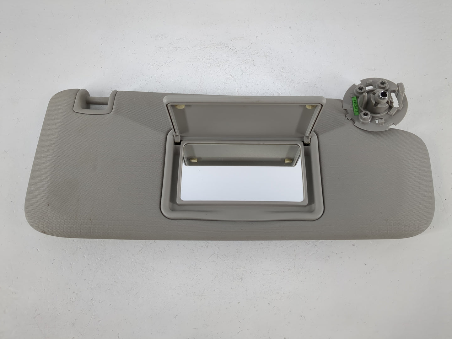 2011-2016 Chevrolet Cruze Sun Visor Shade Replacement Passenger Right Mirror Fits Fits 2011 2012 2013 2014 2015 2016 OEM Use