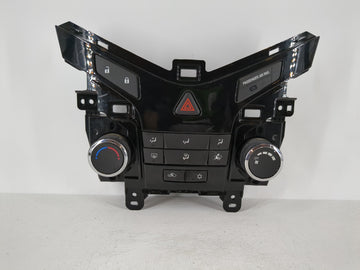 2011-2012 Chevrolet Cruze Climate Control Module Temperature AC/Heater Replacement P/N:95017054 Fits Fits 2011 2012 OEM Used