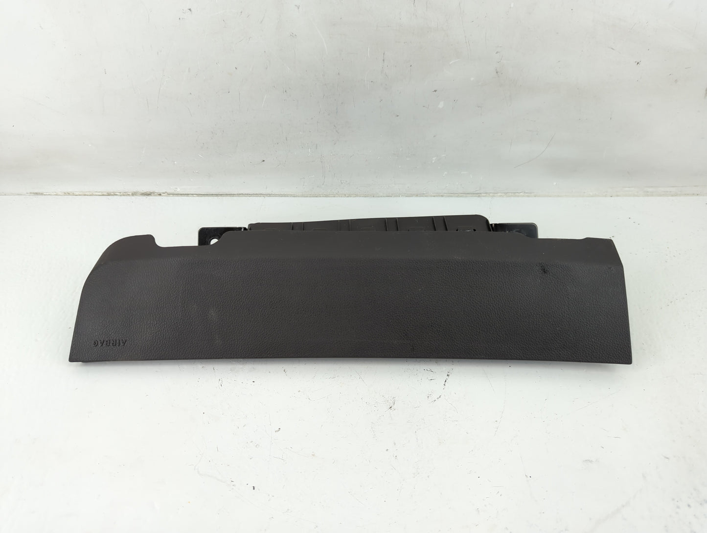 2011-2012 Chevrolet Cruze Air Bag Driver Left Knee OEM P/N:95483077 AB0-09C005, 9521 8712 Fits Fits 2011 2012 OEM Used Auto 