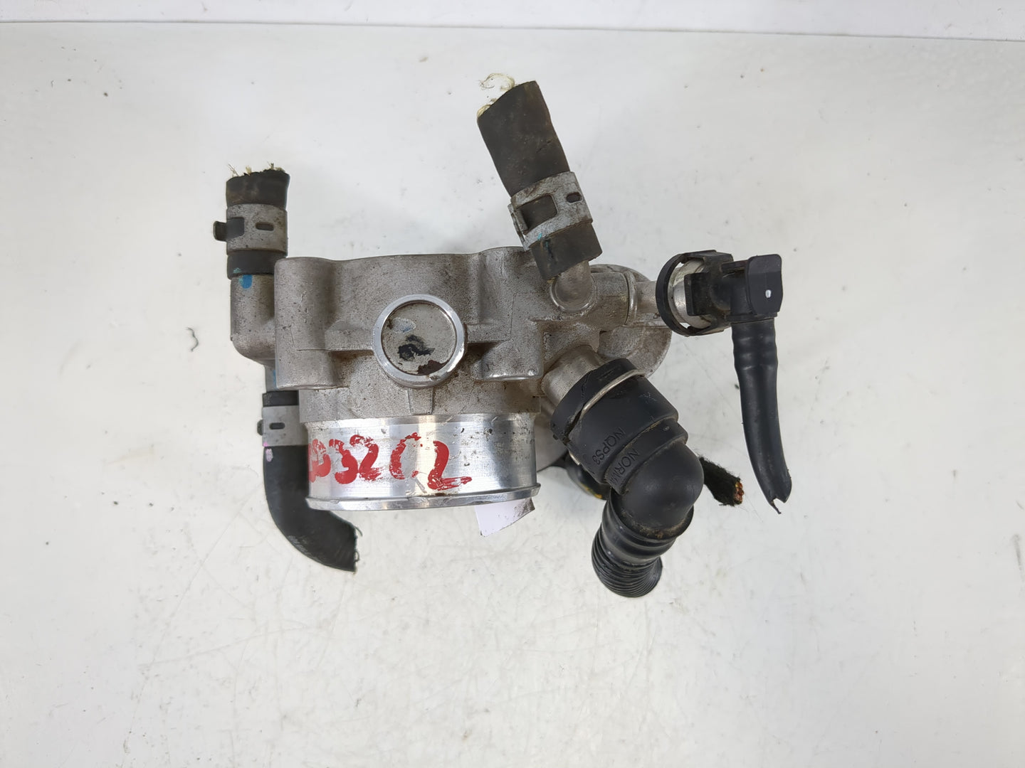 2011-2016 Chevrolet Cruze Throttle Body P/N:55 577 375 Fits Fits 2009 2010 2011 2012 2013 2014 2015 2016 2017 2018 OEM Used 