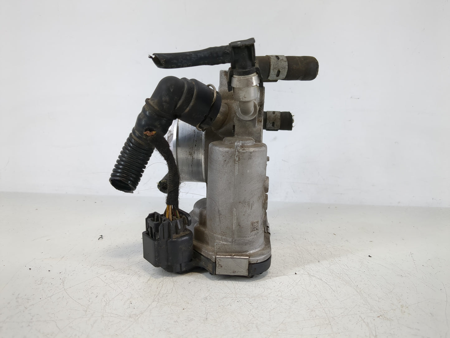 2011-2016 Chevrolet Cruze Throttle Body P/N:55 577 375 Fits Fits 2009 2010 2011 2012 2013 2014 2015 2016 2017 2018 OEM Used 