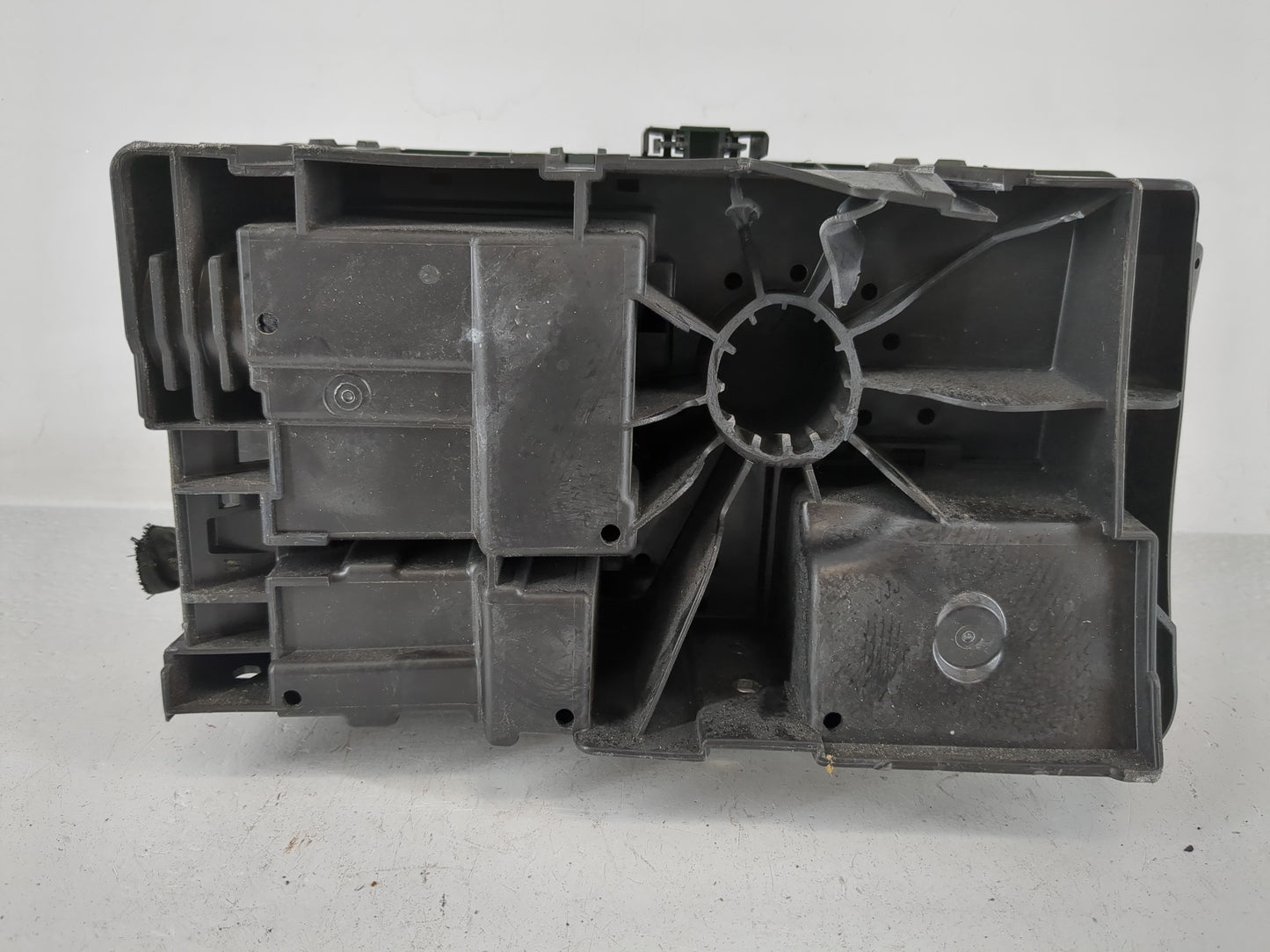 2011-2014 Chevrolet Cruze Fusebox Fuse Box Panel Relay Module P/N:95216200 Fits Fits 2011 2012 2013 2014 OEM Used Auto Parts