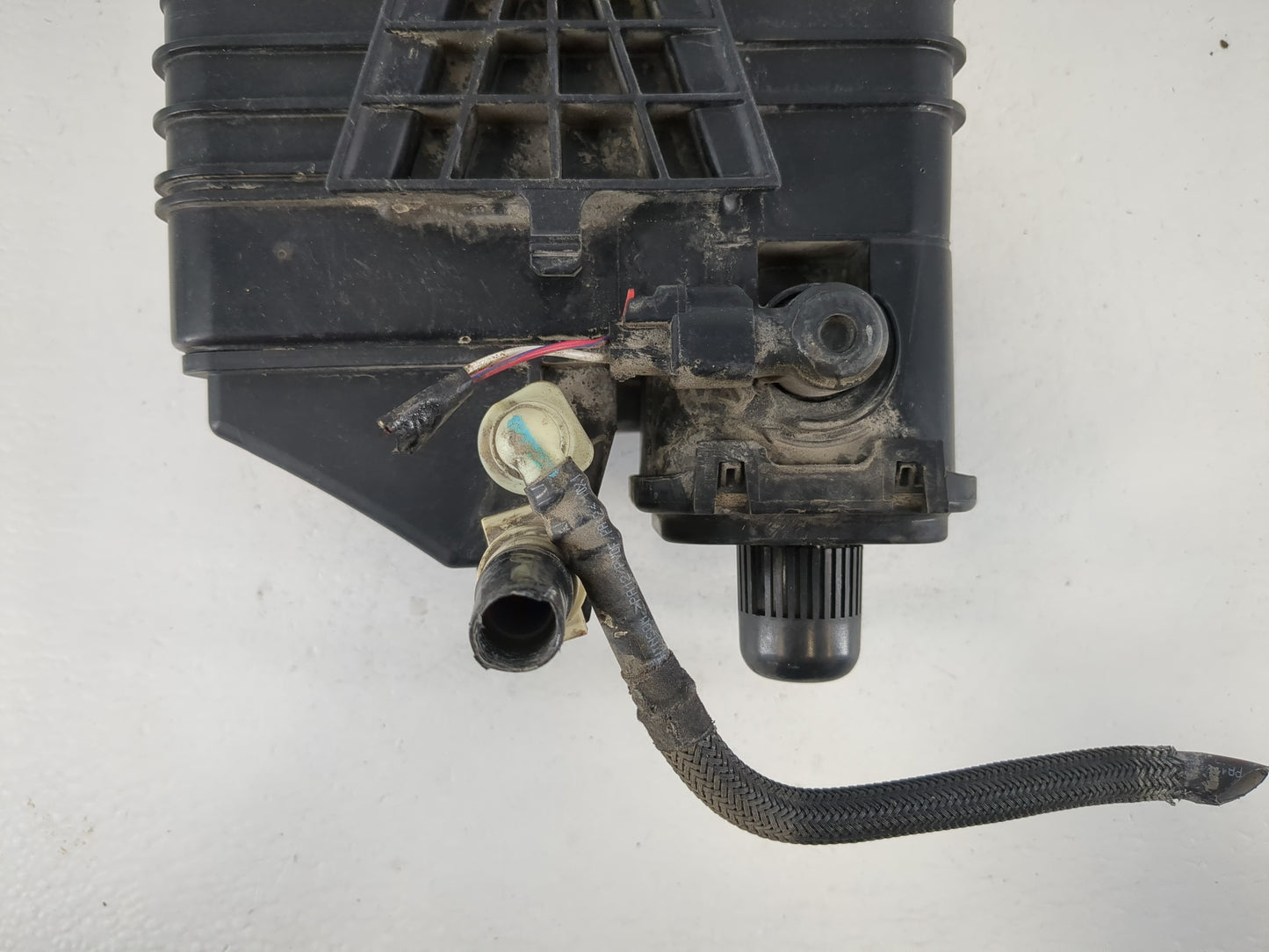 2012 Chevrolet Cruze Fuel Vapor Charcoal Canister 1159842 - Oemusedautoparts1.com
