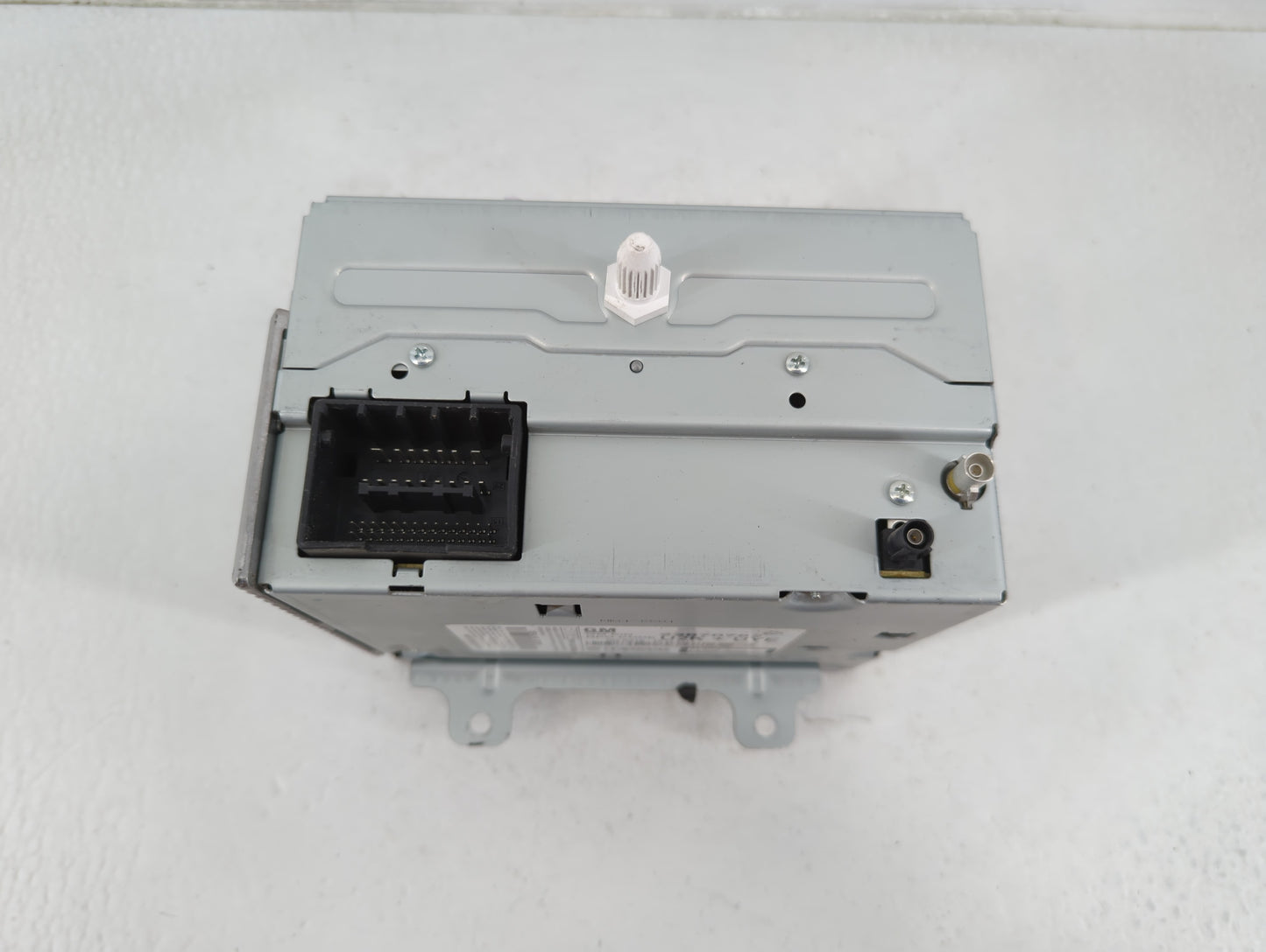 2011-2012 Chevrolet Cruze Radio AM FM Cd Player Receiver Replacement P/N:22870782 Fits Fits 2010 2011 2012 OEM Used Auto Par