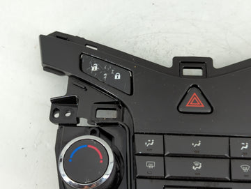 2011-2012 Chevrolet Cruze Climate Control Module Temperature AC/Heater Replacement P/N:95017054 Fits Fits 2011 2012 OEM Used Auto Parts