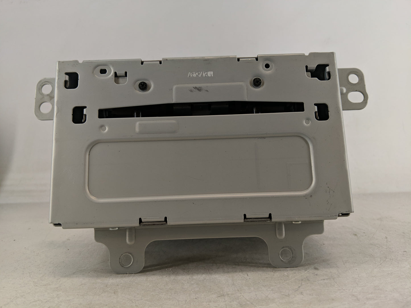 2011-2012 Chevrolet Cruze Radio AM FM Cd Player Receiver Replacement P/N:22870782 Fits Fits 2010 2011 2012 OEM Used Auto Par