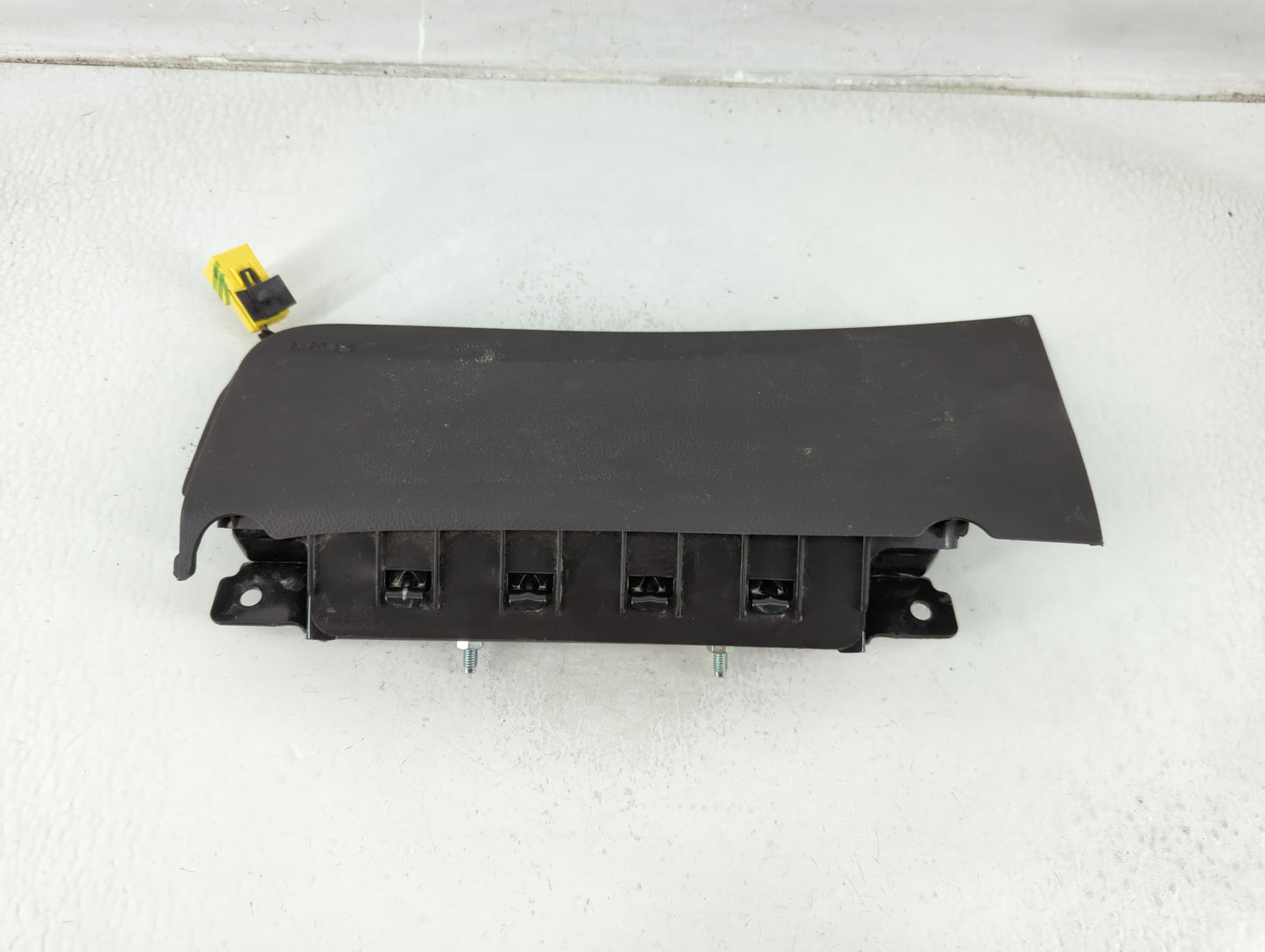 2011-2012 Chevrolet Cruze Air Bag Driver Left Knee OEM P/N:95483074 Fits Fits 2011 2012 OEM Used Auto Parts - Oemusedautopar
