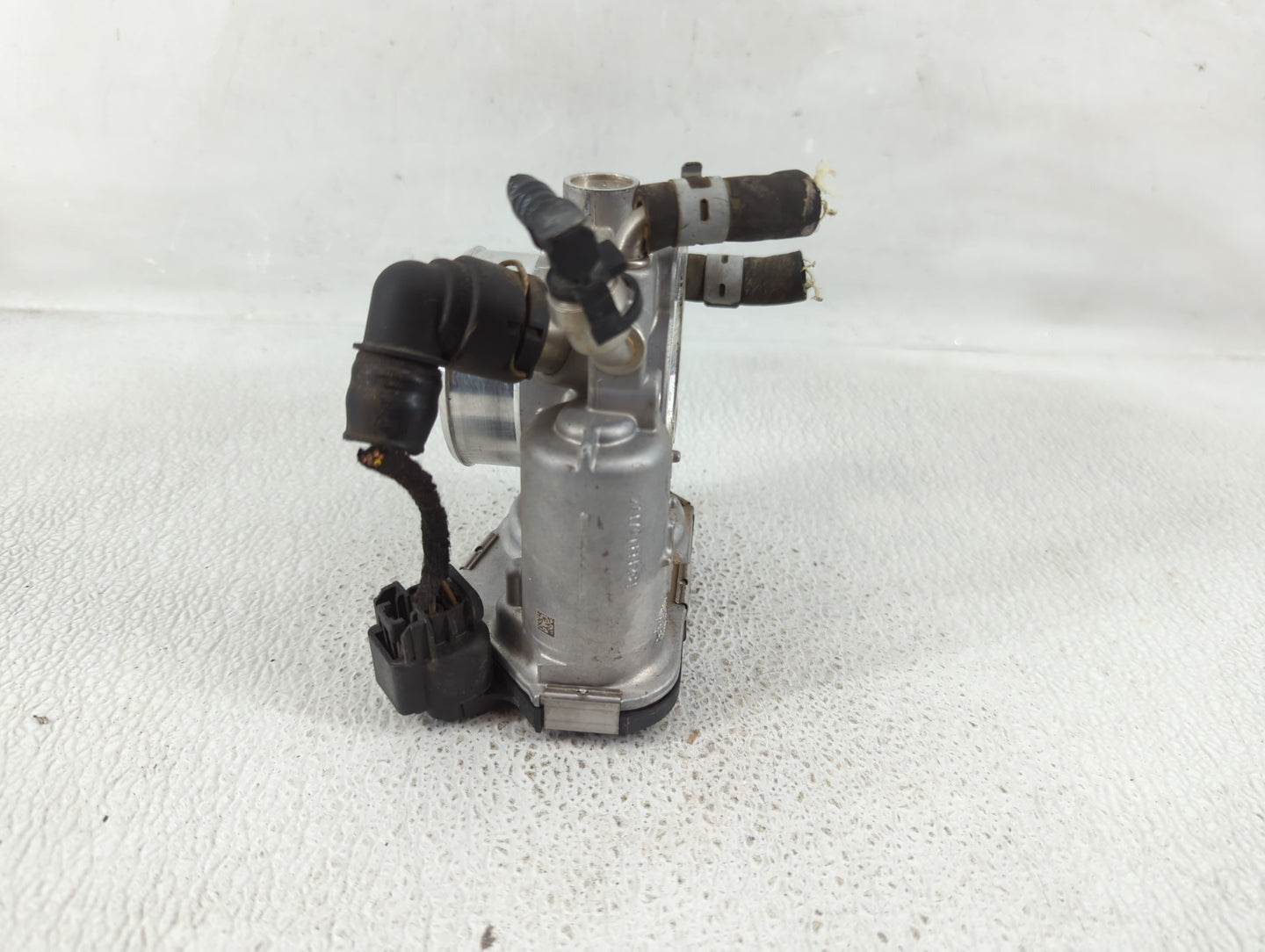 2011-2016 Chevrolet Cruze Throttle Body P/N:55561495 Fits Fits 2009 2010 2011 2012 2013 2014 2015 2016 2017 2018 OEM Used Au