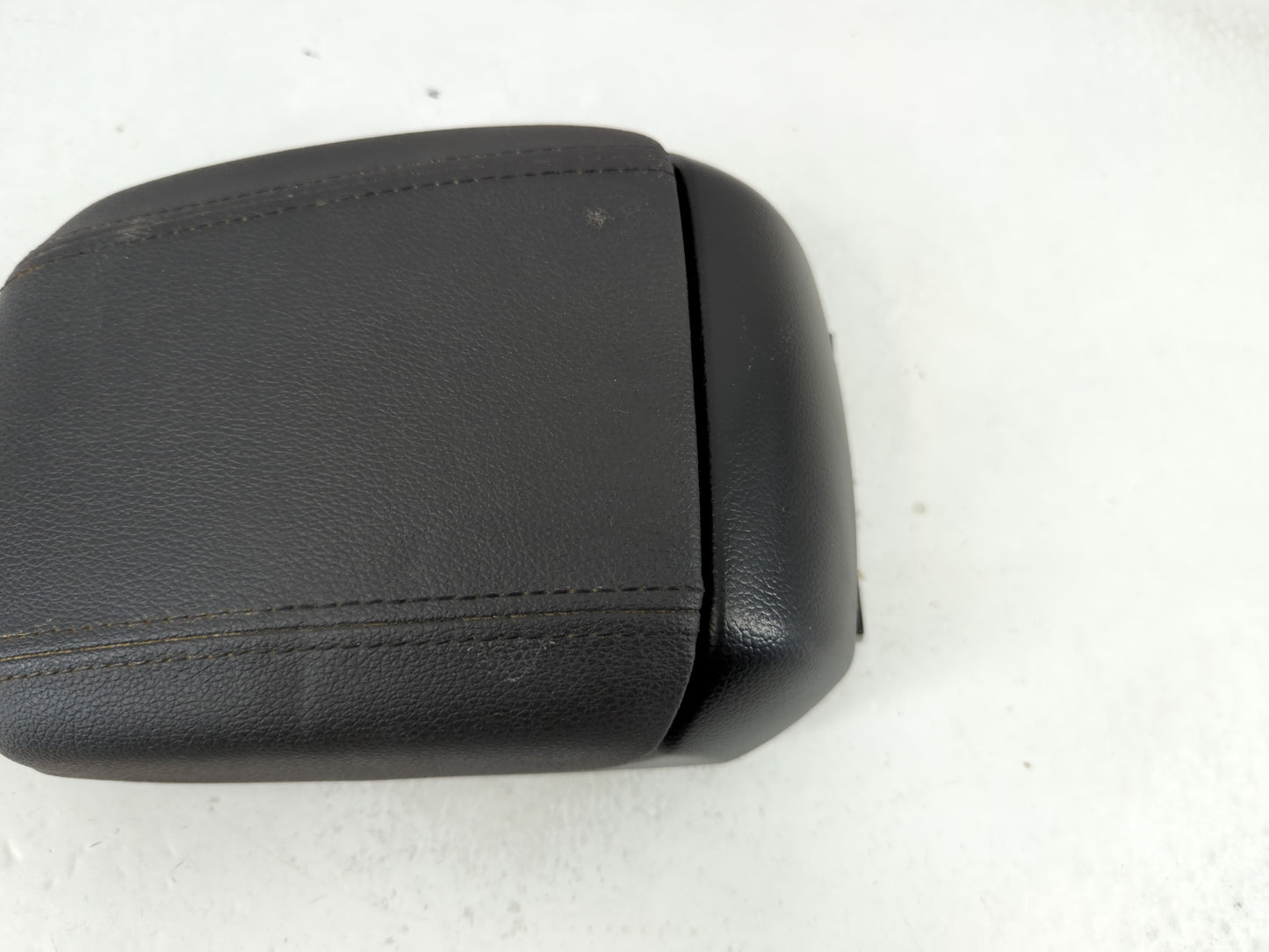 2011-2012 Chevrolet Cruze Center Console Armrest Cover Lid Fits Fits 2011 2012 OEM Used Auto Parts - Oemusedautoparts1.com