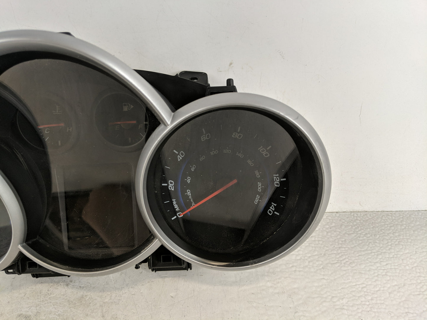 2012 Chevrolet Cruze Instrument Cluster Speedometer Gauges P/N:95940656 Fits OEM Used Auto Parts - Oemusedautoparts1.com