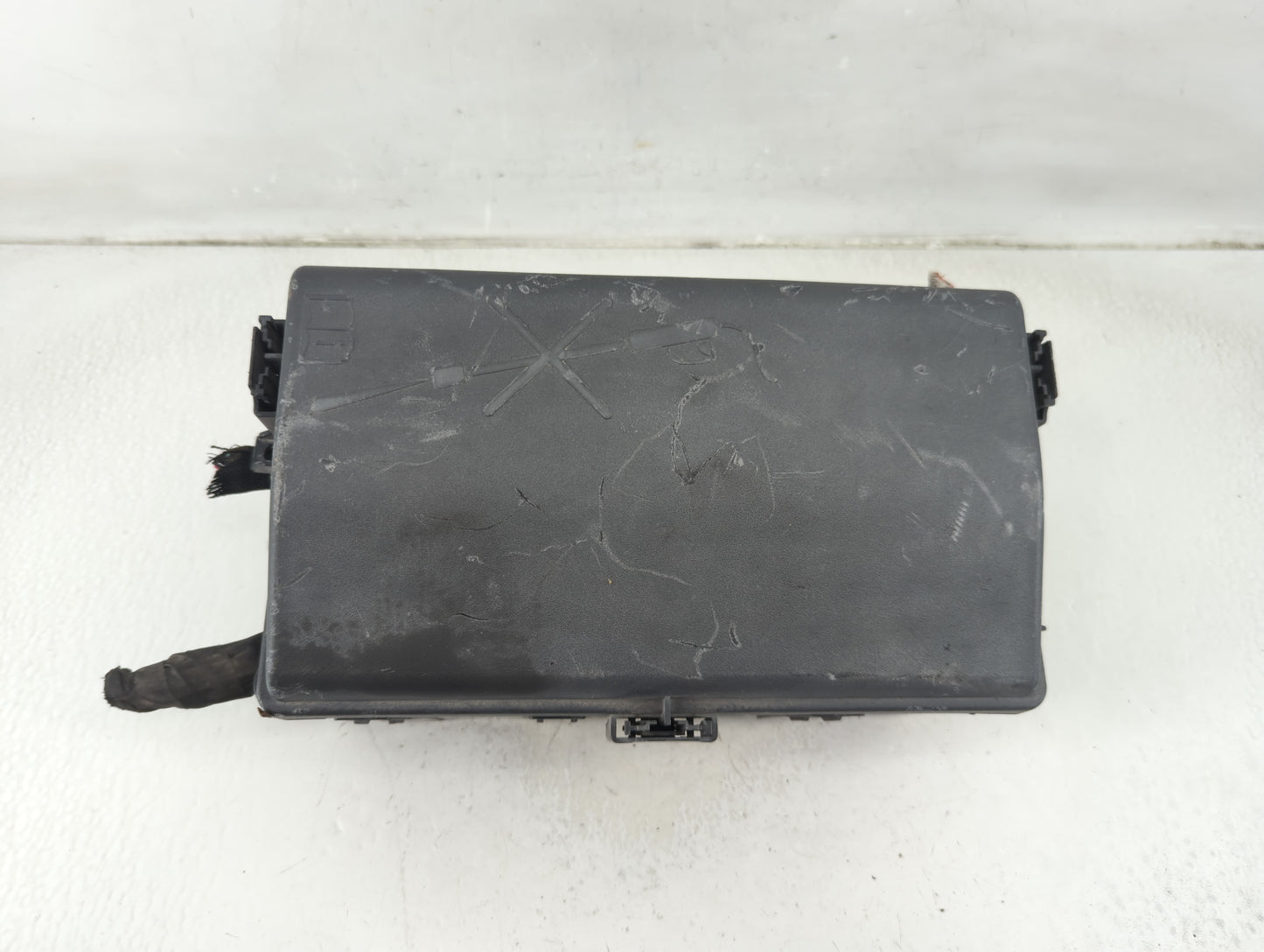 2012-2014 Chevrolet Cruze Fusebox Fuse Box Panel Relay Module P/N:812461952 Fits Fits 2012 2013 2014 OEM Used Auto Parts - O