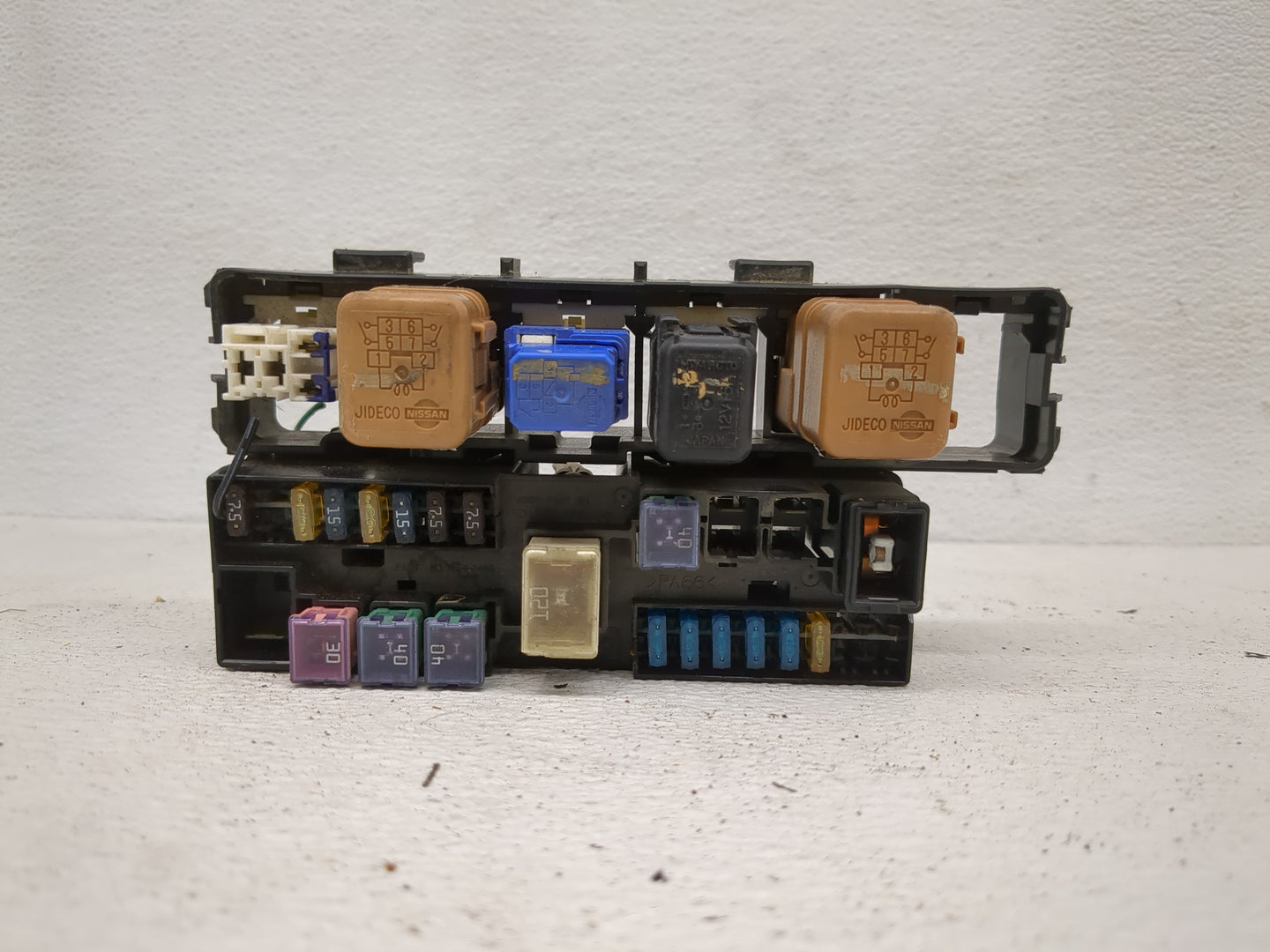 2011-2014 Chevrolet Cruze Fusebox Fuse Box Panel Relay Module P/N:95216200 Fits Fits 2011 2012 2013 2014 OEM Used Auto Parts