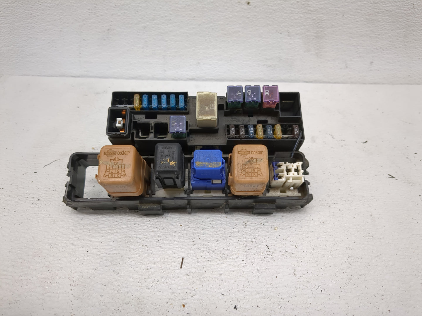 2011-2014 Chevrolet Cruze Fusebox Fuse Box Panel Relay Module P/N:95216200 Fits Fits 2011 2012 2013 2014 OEM Used Auto Parts